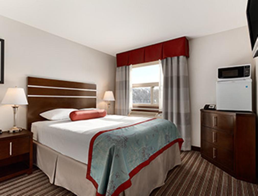 מלון Super 8 By Wyndham Saskatoon Near Downtown מראה חיצוני תמונה