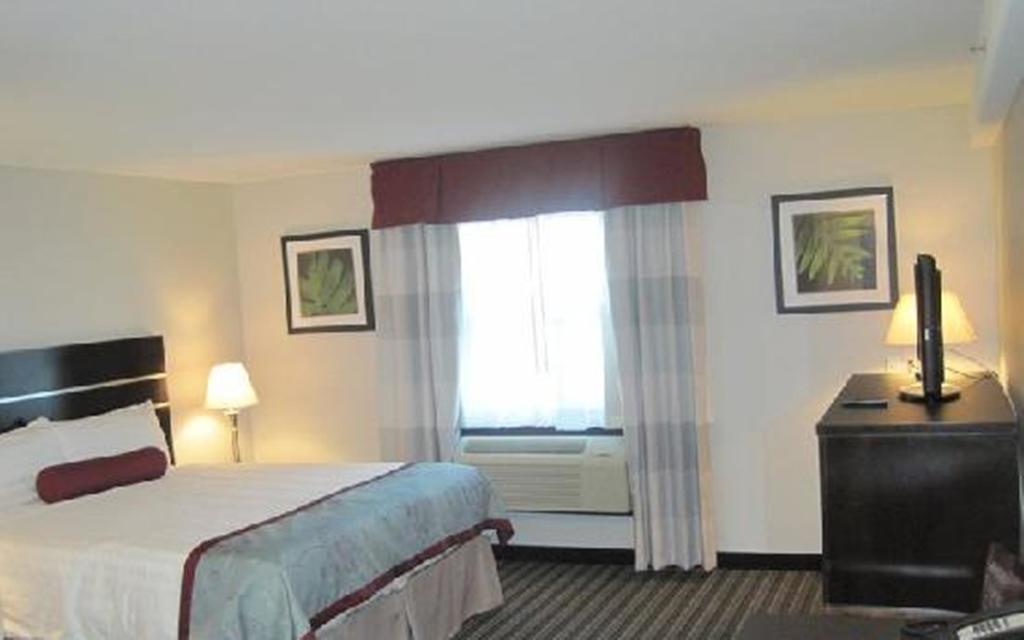 מלון Super 8 By Wyndham Saskatoon Near Downtown מראה חיצוני תמונה