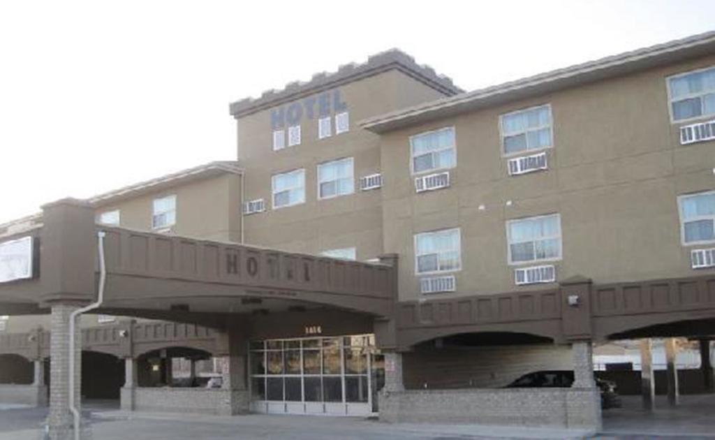 מלון Super 8 By Wyndham Saskatoon Near Downtown מראה חיצוני תמונה